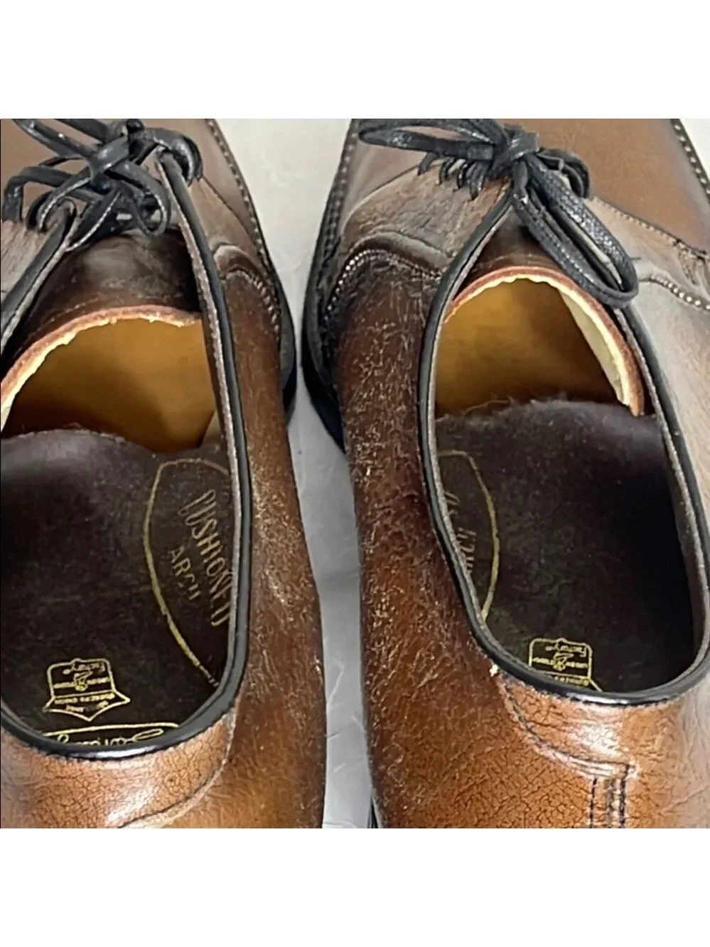 Elegant Brown Leather Oxfords with Brogue Detailing Safety Toe Size 8.5 D